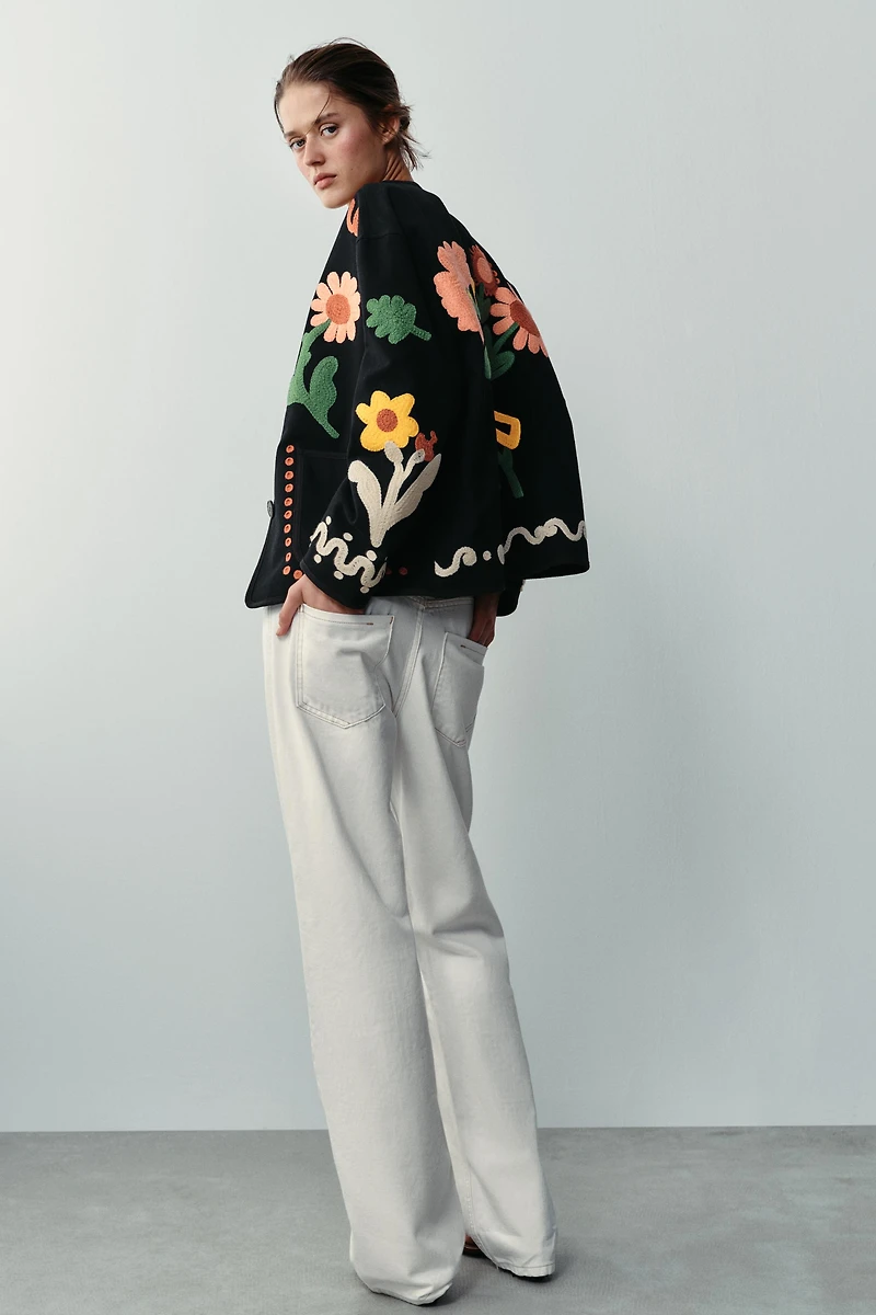 FLORAL EMBROIDERED JACKET