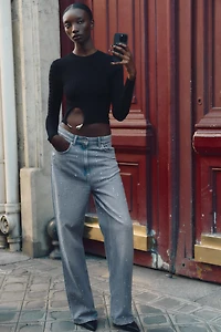 RIBBED KNIT TOP WITH APPLIQUÉ