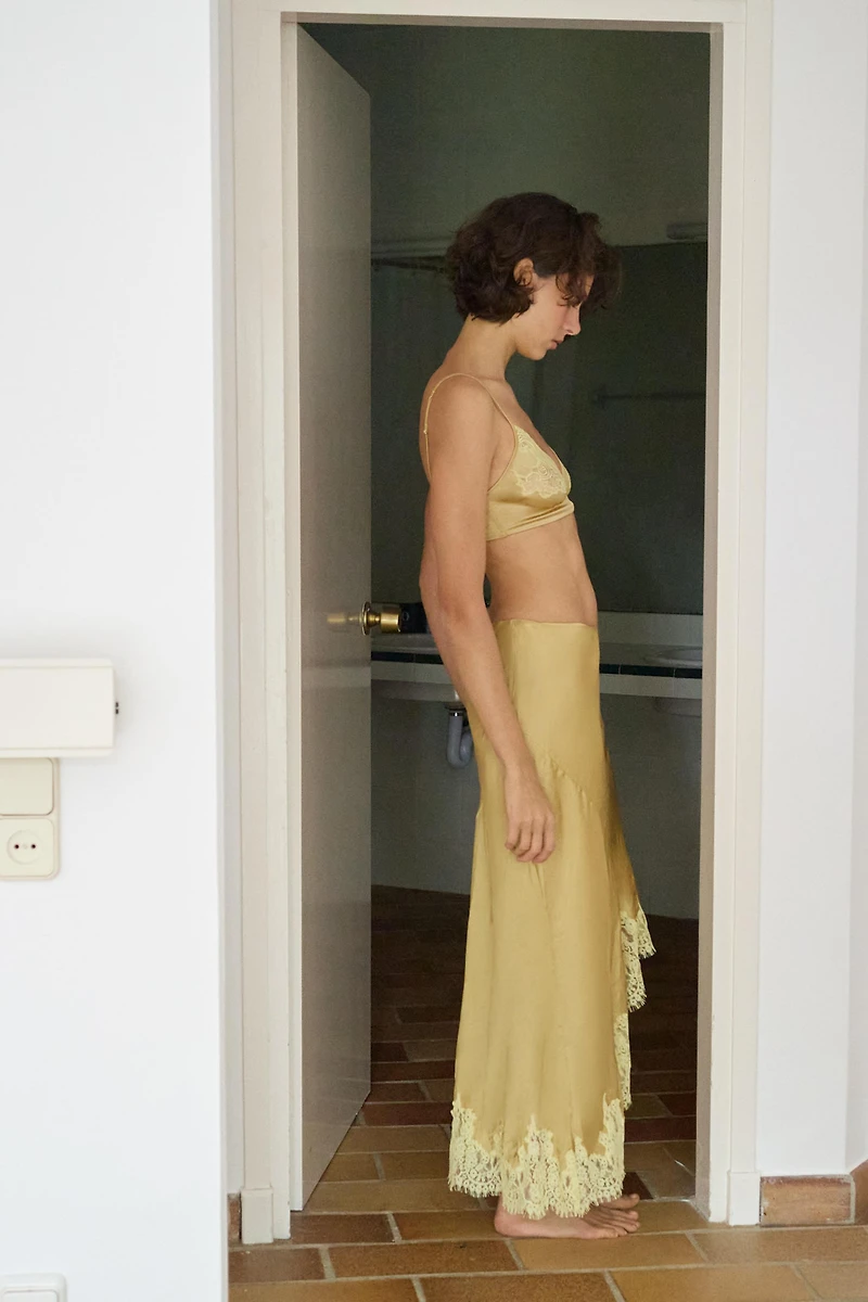 ASYMMETRIC SATIN LACE SKIRT