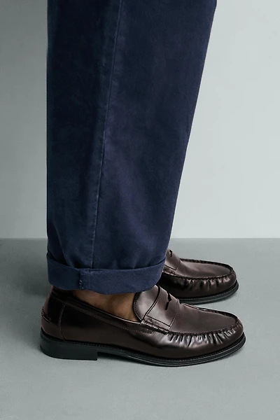 MOCASSINS EN CUIR AVEC MASQUE
