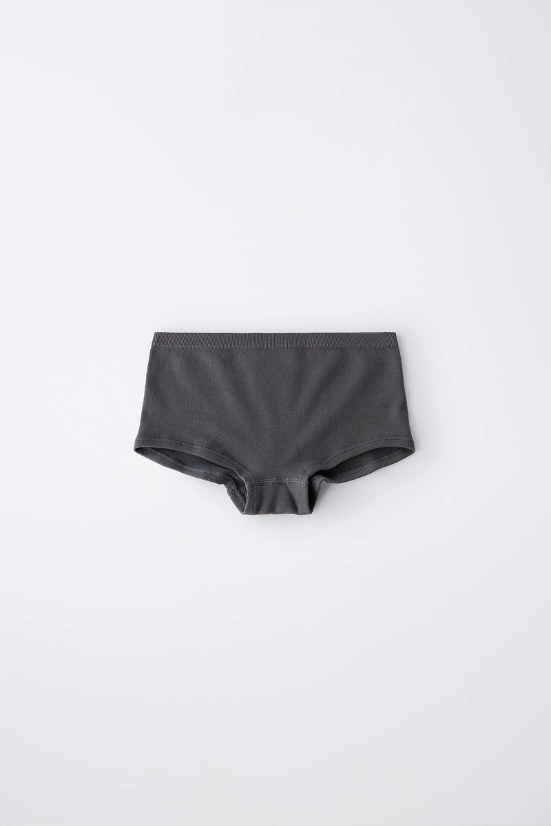 AGES 8-14/ THREE-PACK OF SEAMLESS UNDERWEAR