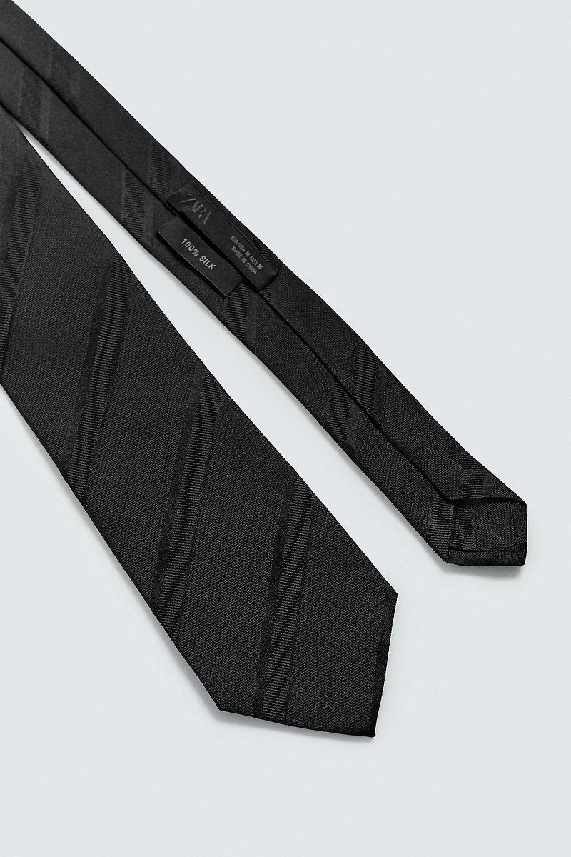100% SILK STRIPED TIE