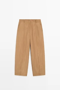 Lightweight barrel fit trousers