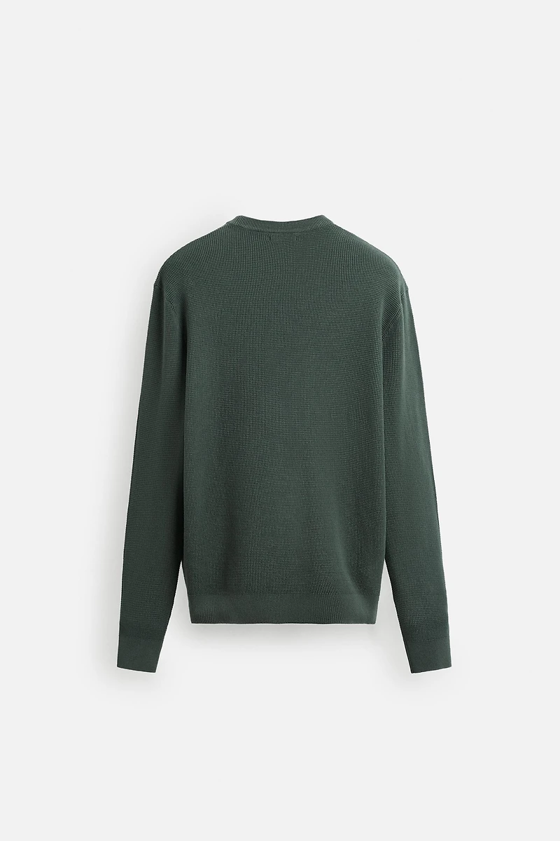 REGULAR FIT TEXTURED SWEATER