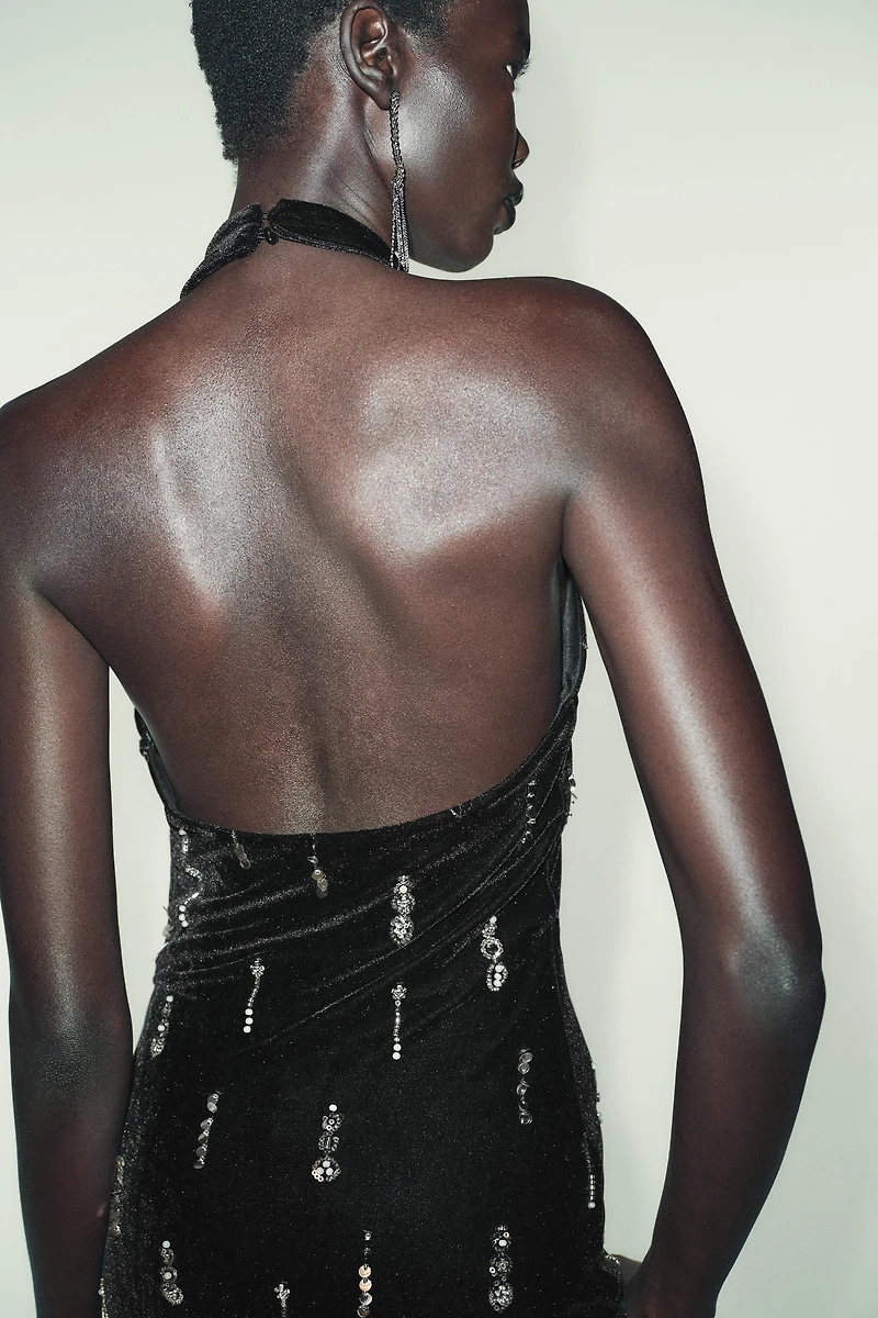 ROBE MI-LONGUE EN VELOURS AVEC FANTAISIE