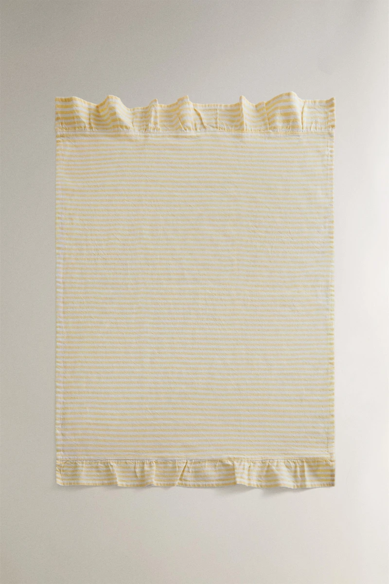 RUFFLED STRIPED KITCHEN TOWEL