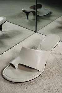 LIMITED EDITION LEATHER HEELED SANDALS