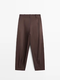 Barrel fit trousers