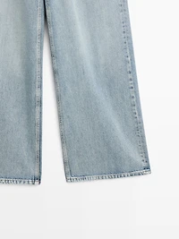 Wide-leg jeans