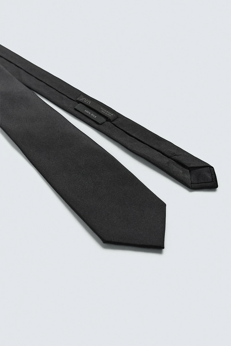 CRAVATE BASIQUE 100 % SOIE