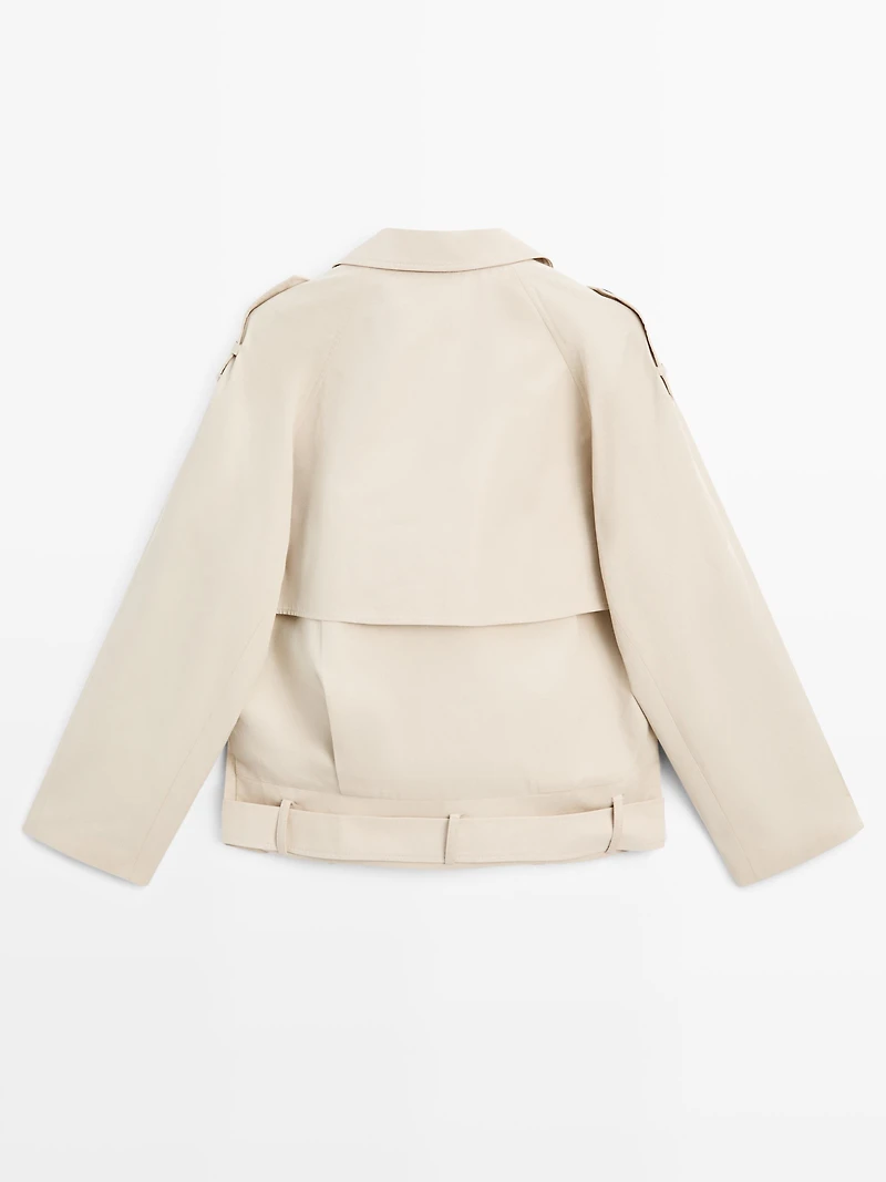 Short trench coat with belt detail