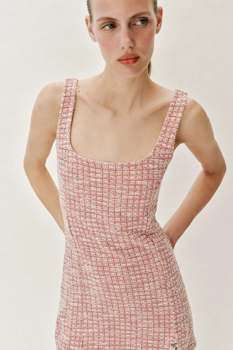 SHORT TEXTURED DRESS