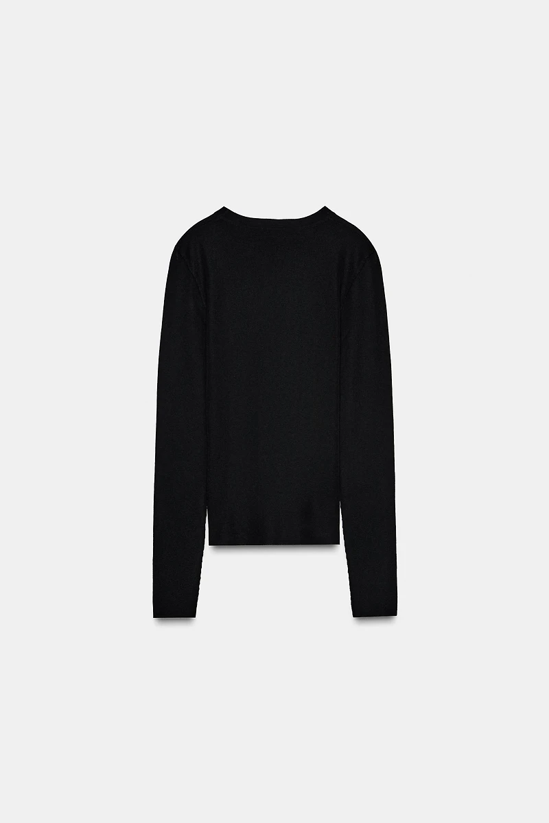 EXTRA-FINE KNIT TOP