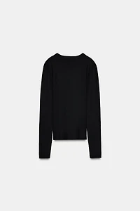 EXTRA-FINE KNIT TOP