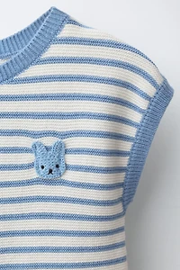 COMBINAISON COURTE EN MAILLE À RAYURES ET PIÈCE LAPIN