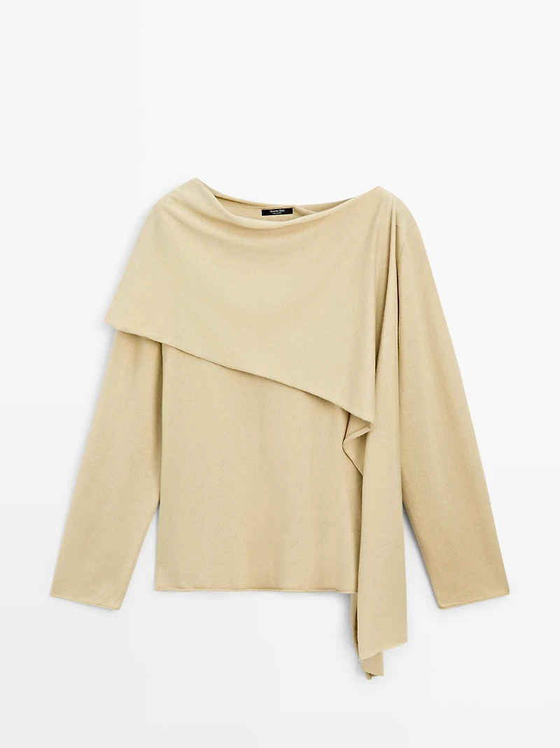 Pull en maille avec détail foulard