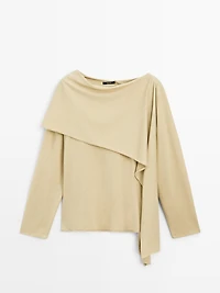 Pull en maille avec détail foulard