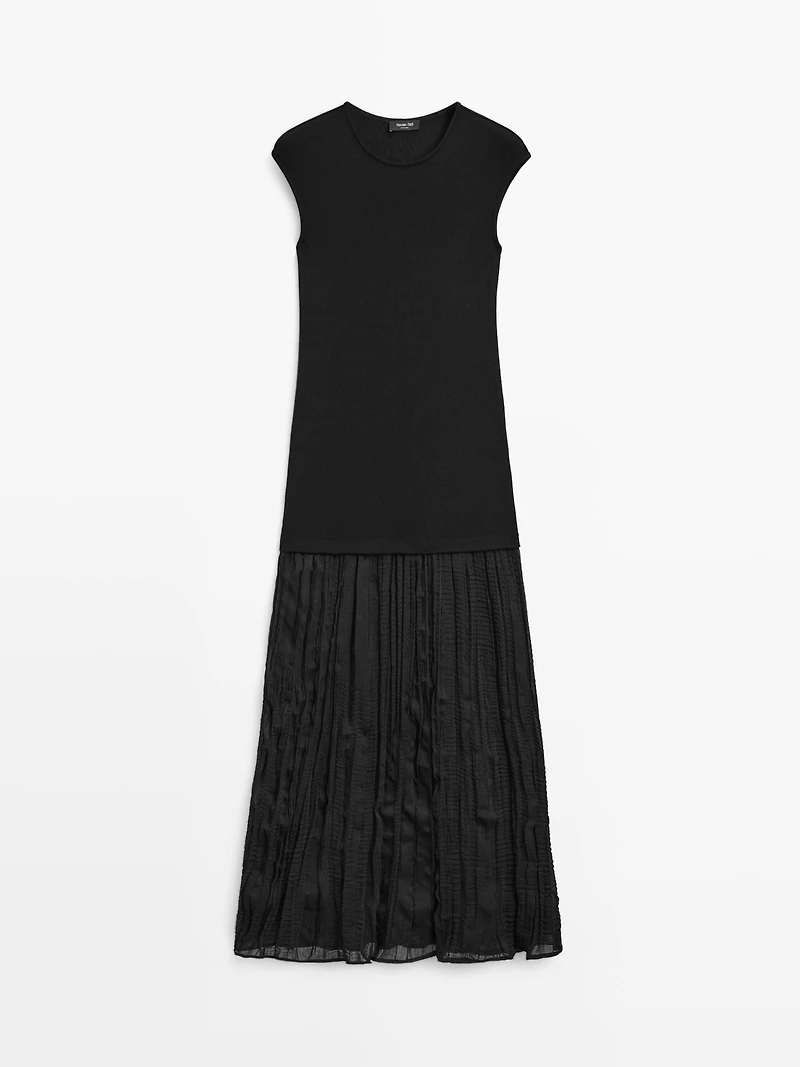 Long contrast pleated dress