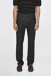 Lightweight tapered fit desized jeans