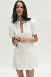 ROBE COURTE À MANCHES BOUFFANTES