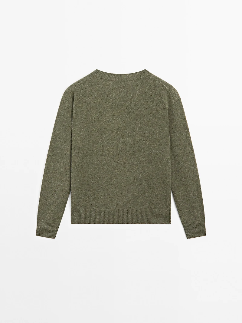 Crew neck cashmere sweater
