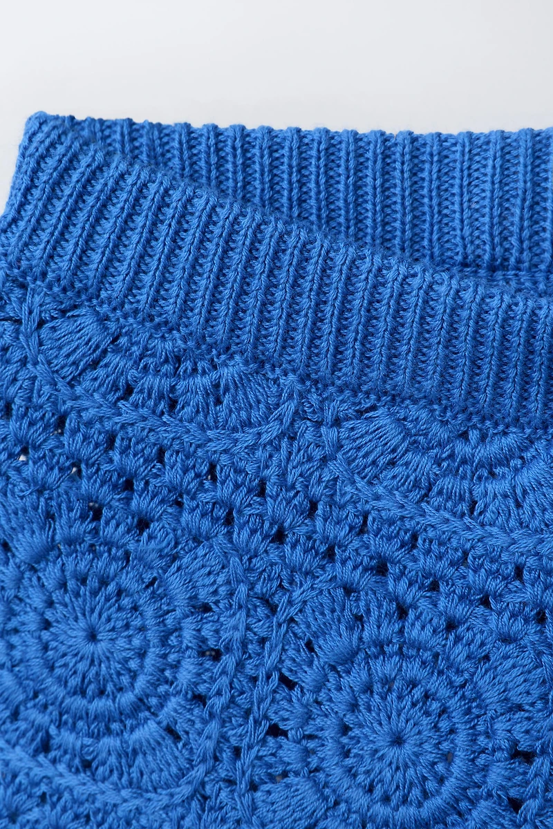 EMBROIDERED CROCHET KNIT SHORTS