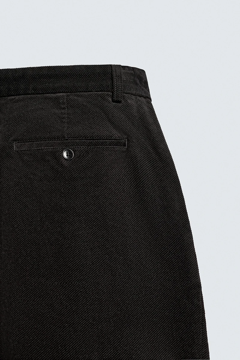 TEXTURED TAPERED FIT PANTS