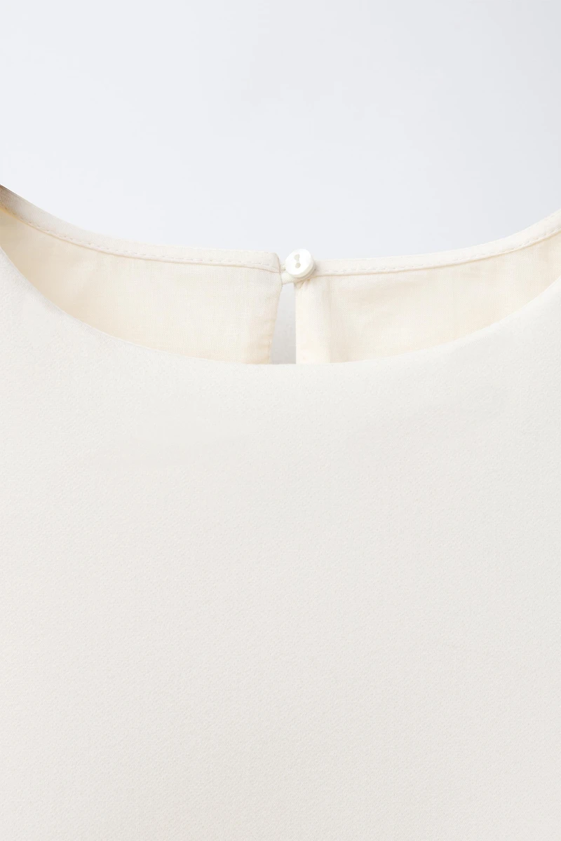 DETACHABLE FEATHER DRESS