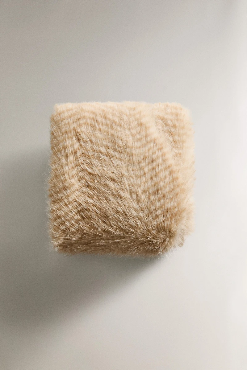 LONG FAUX FUR BLANKET