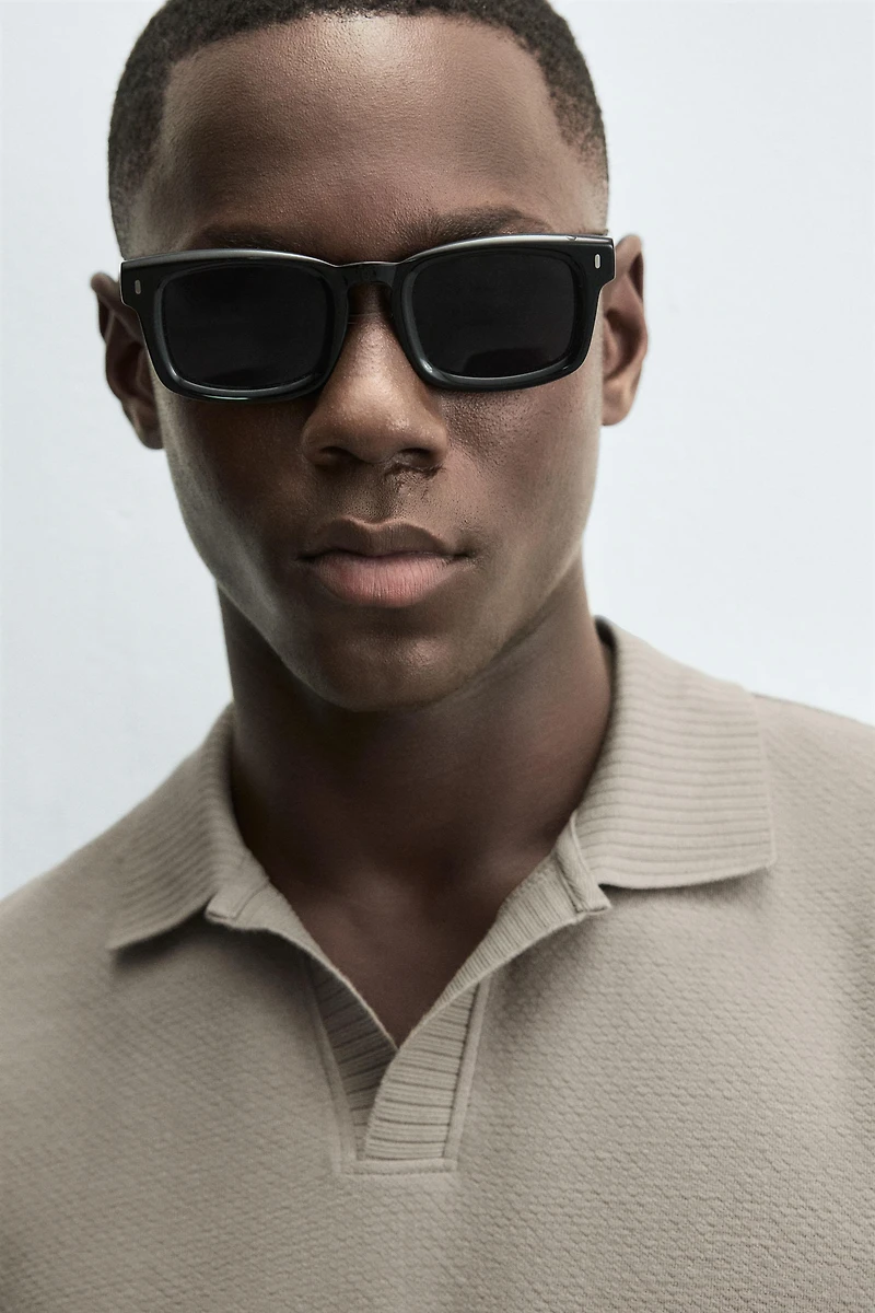 TEXTURED REGULAR FIT POLO SHIRT