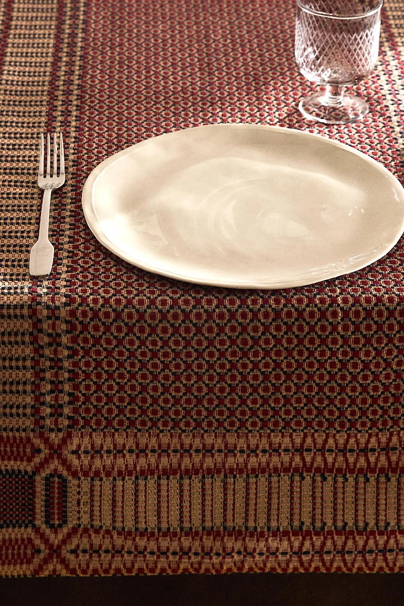 CHRISTMAS JACQUARD TABLE RUNNER