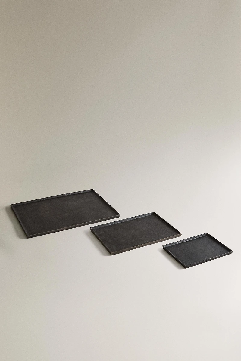 DECORATIVE METAL TRAY