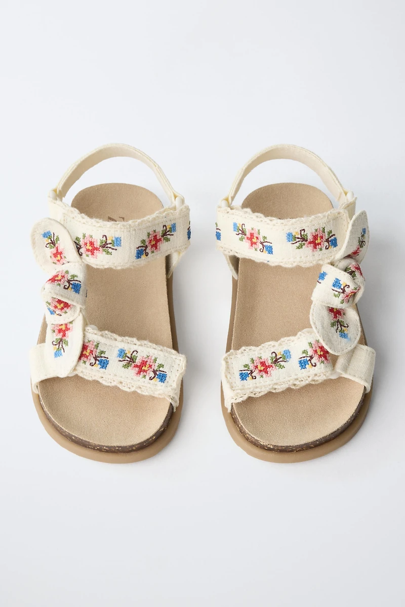 EMBROIDERED BOW SANDALS