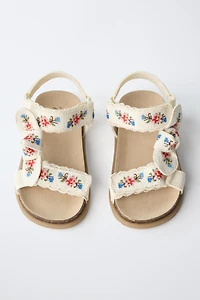 EMBROIDERED BOW SANDALS
