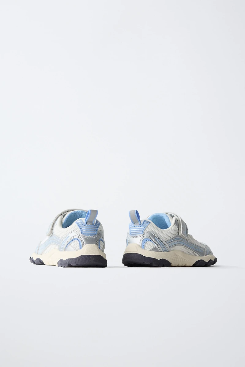 BAREFOOT SNEAKERS