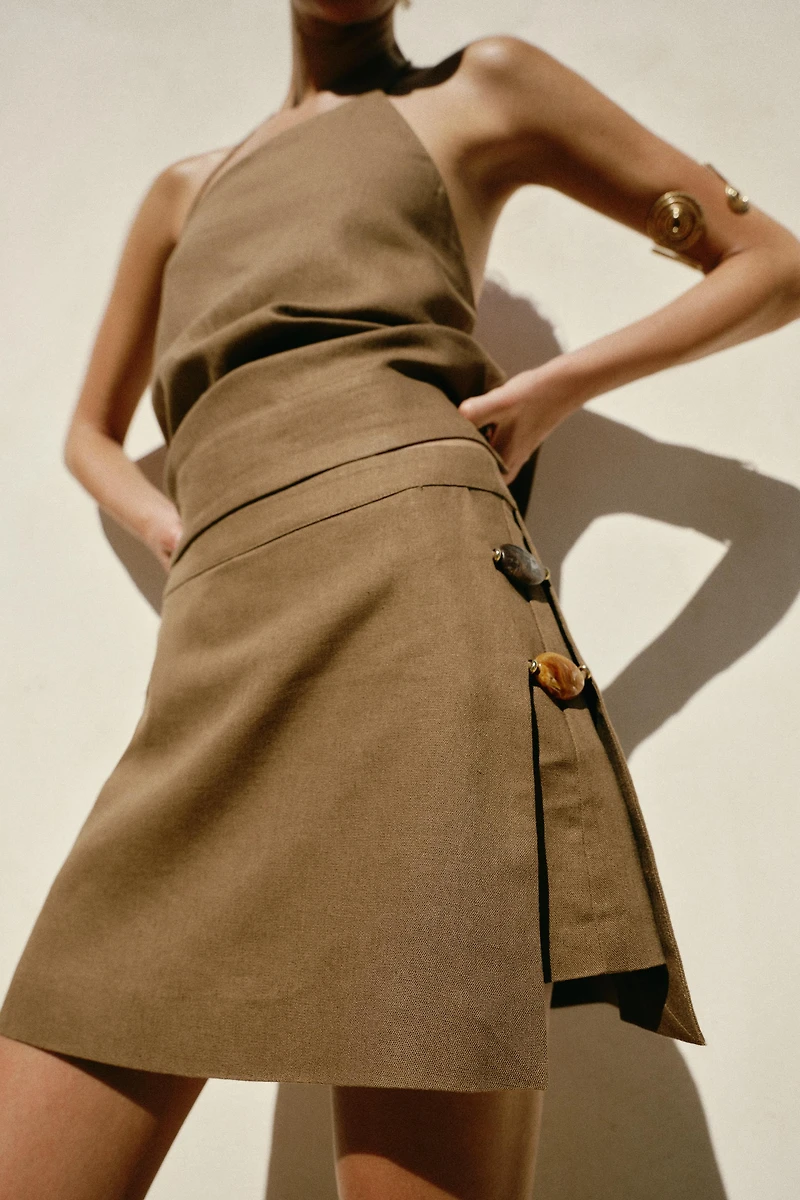LINEN SKORT WITH BEAD EMBELLISHMENTS