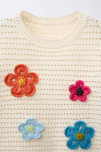 PULL EN MAILLE À FLEURS