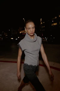 TOP PIED-DE-POULE EN DENTELLE