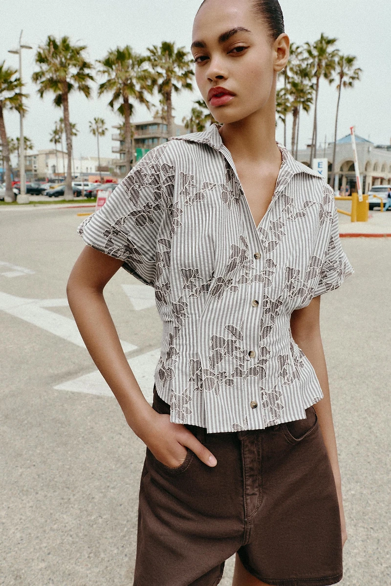 EMBROIDERED SEQUIN CROPPED SHIRT