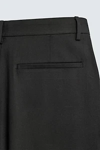 RELAXED FIT PLEATED SUIT PANTS