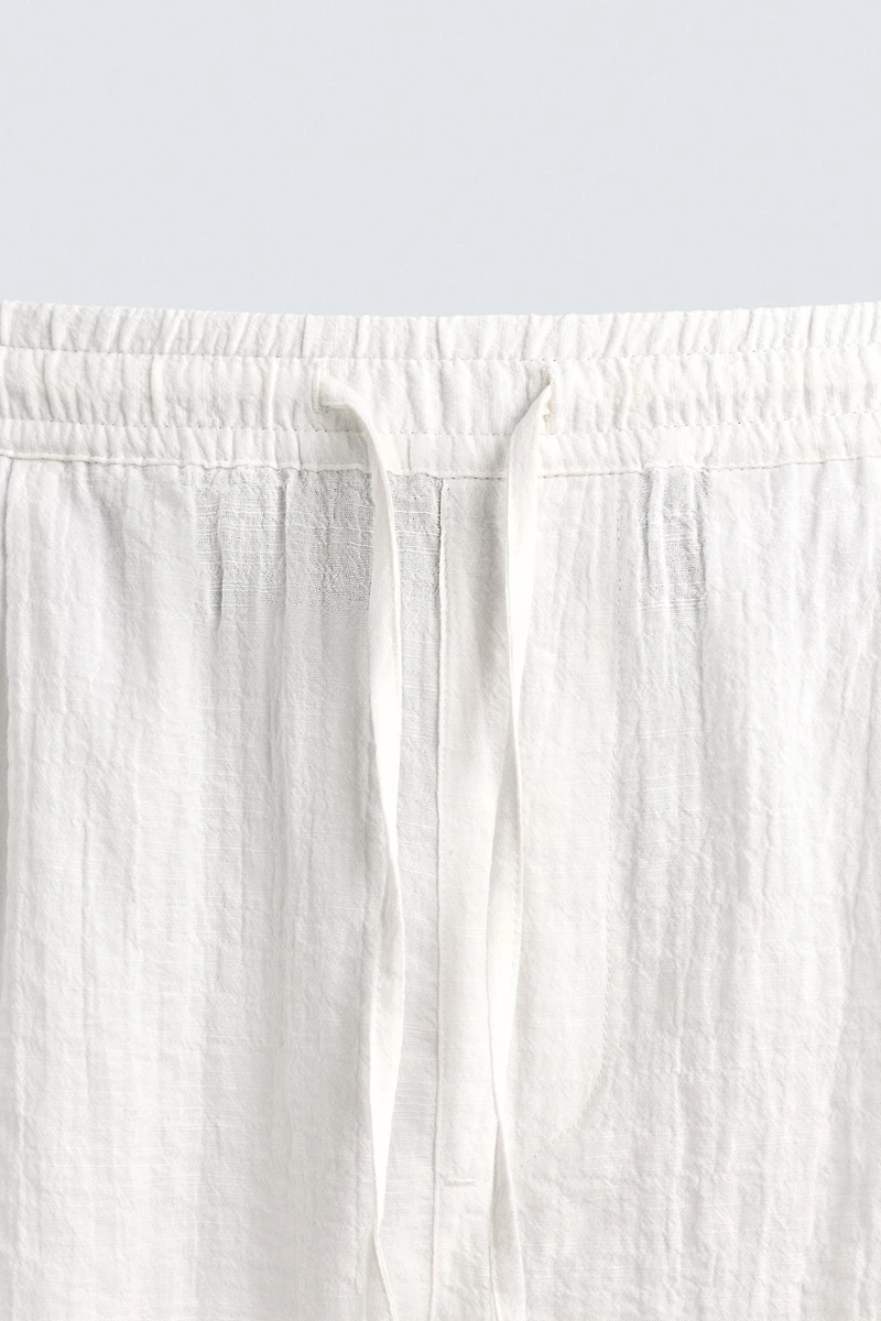 PANTALON COUPE DÉCONTRACTÉE STRUCTURÉ
