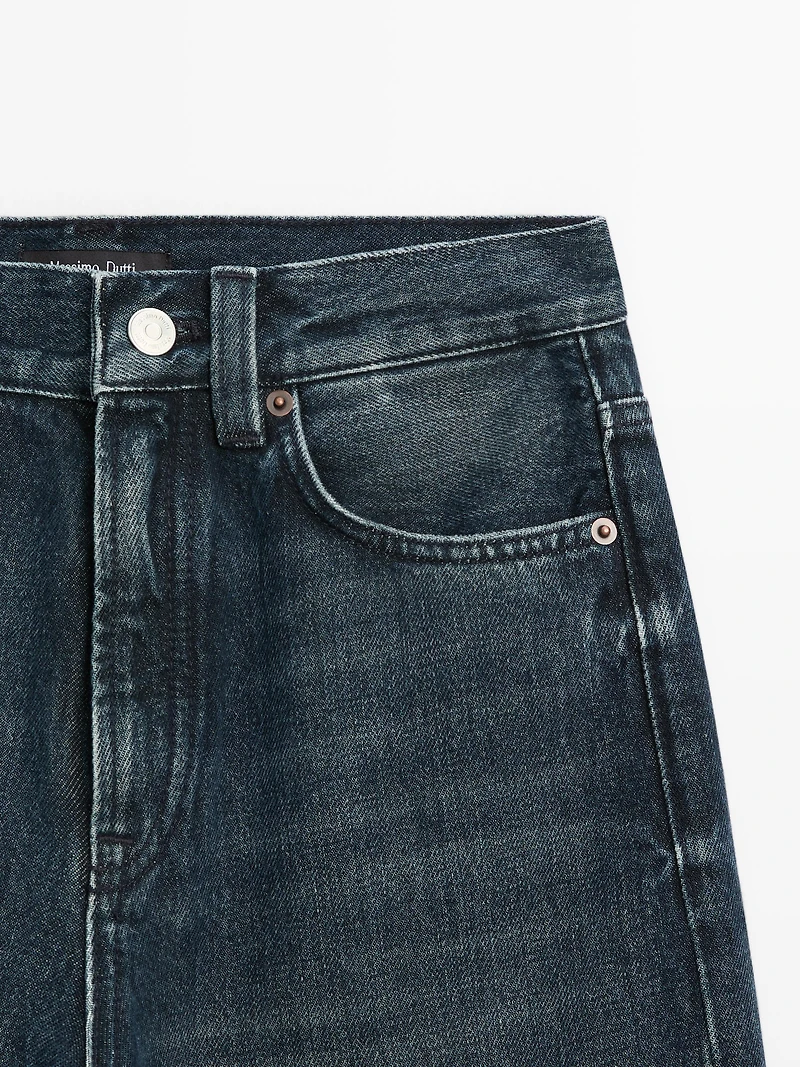 High-waist wide-leg jeans