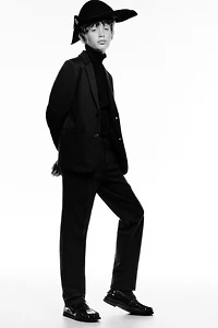 PULL EN MAILLE À COL ROULÉ