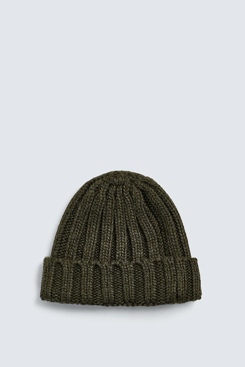 RIBBED BEANIE