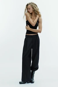 PANTALON À RAYURES TENNIS, PINCES ET RABATS