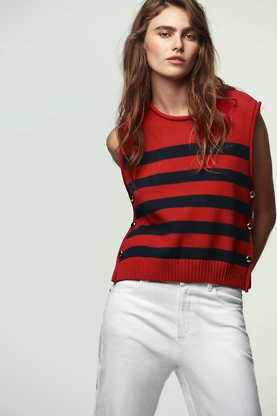 SIDE BUTTON KNIT VEST TOP