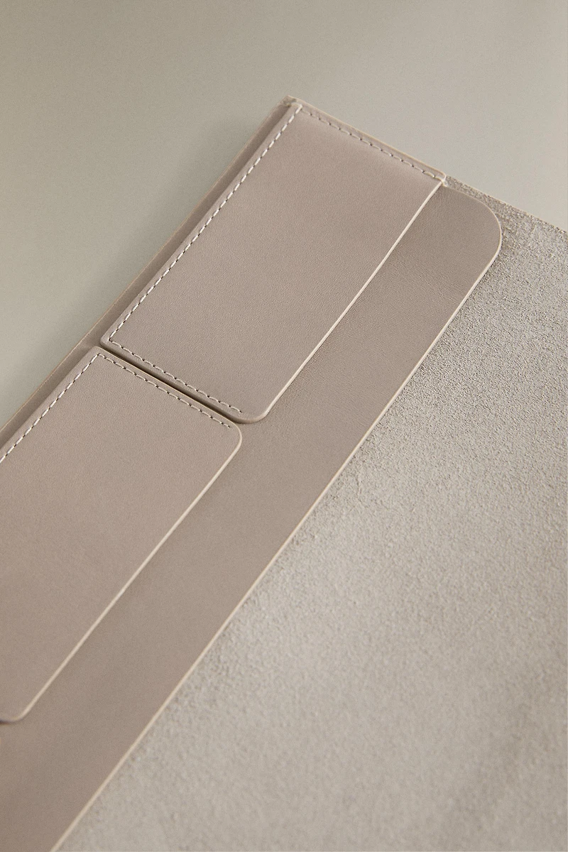 ÉTUI TABLETTE CUIR