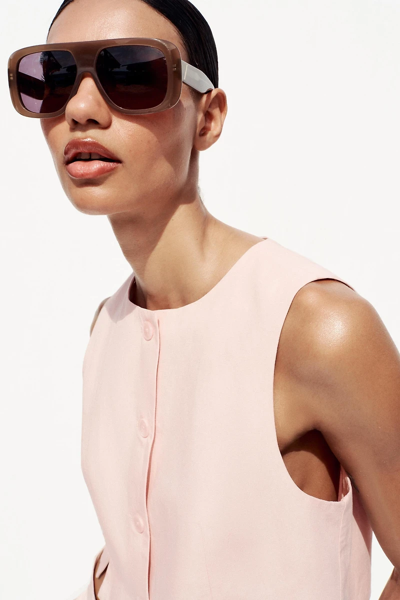 VENTED CROPPED VEST