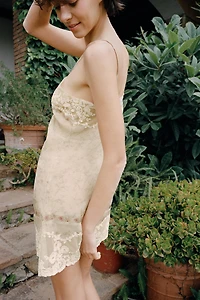 ROBE EN ORGANZA IMPRIMÉE BRODERIES