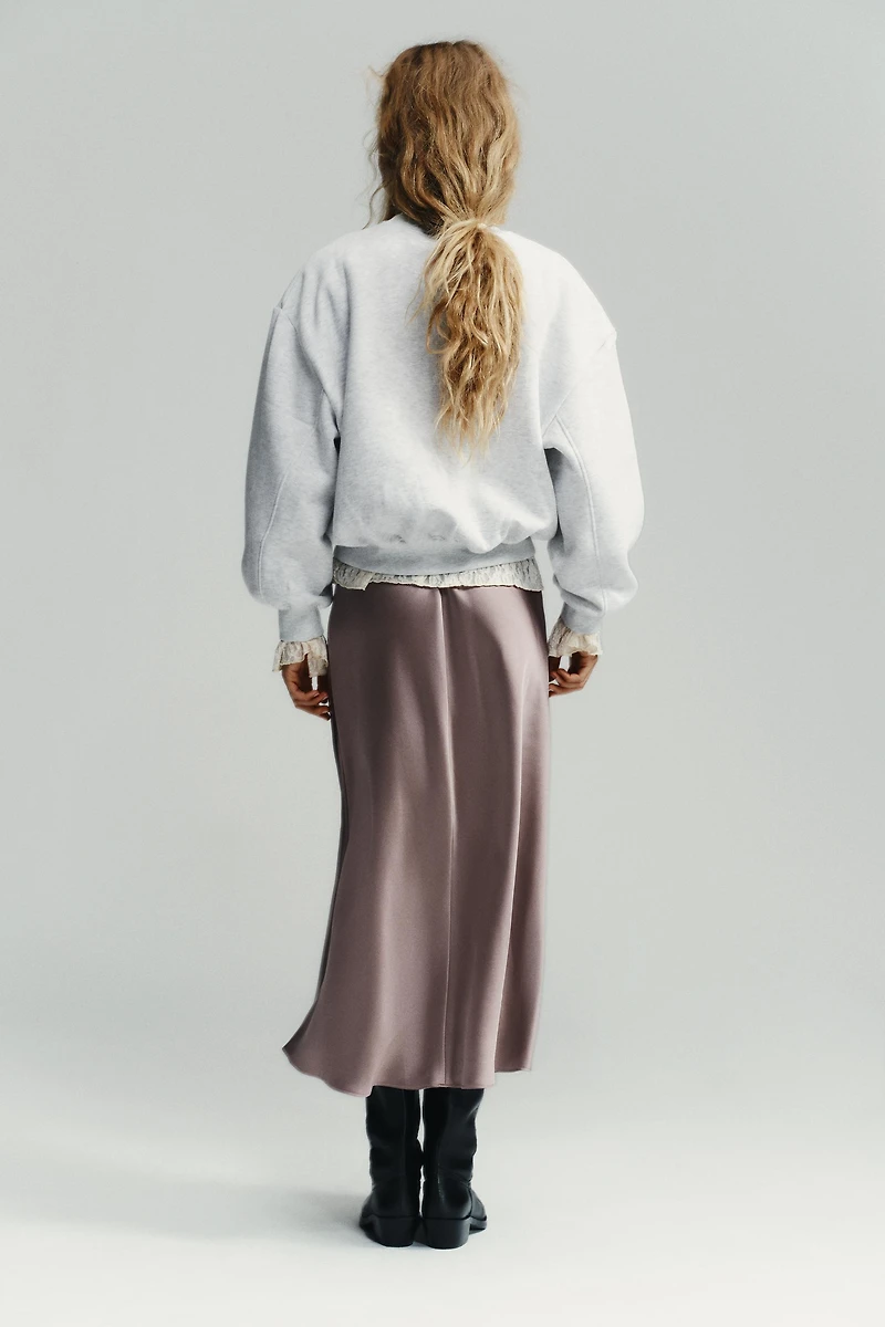 BASIC PLUSH SWEATSHIRT